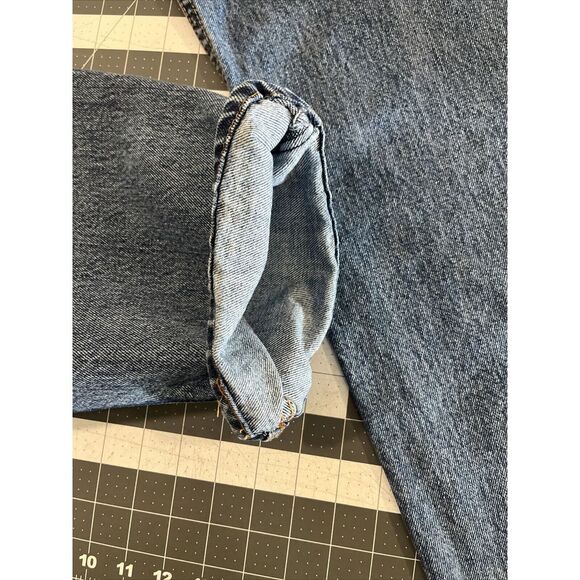 Levi's 550 Relaxed Fit Men's 36x32 Blue Jeans 100% Cotton Medium Stonewash Fade - Picture 8 of 8